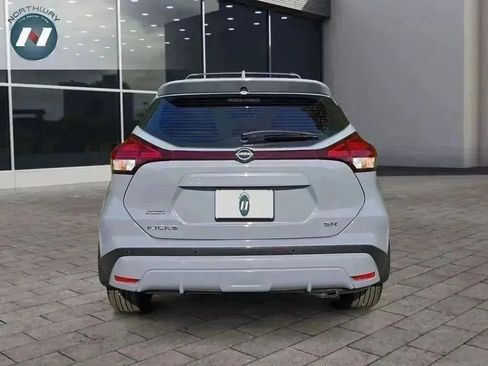 Used 2024 Nissan Kicks SR w/ SR Premium Package image 4