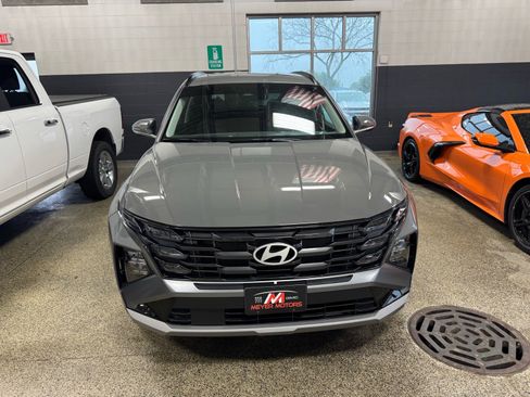 Used 2025 Hyundai Tucson SEL FWD image 2