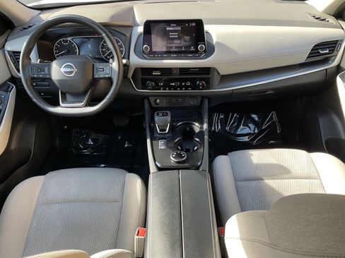 Used 2025 Nissan Rogue SV image 22