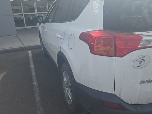 Used 2013 Toyota RAV4 LE image 9