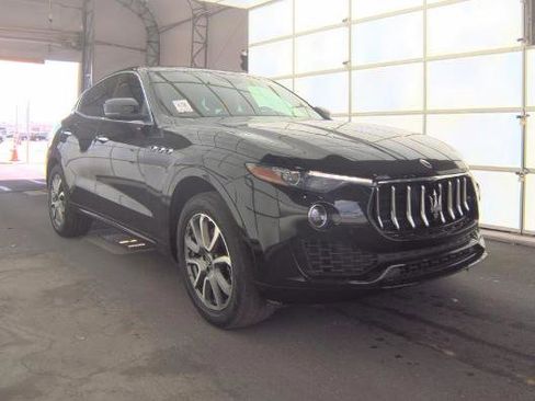 Used 2019 Maserati Levante AWD/4WD image 3