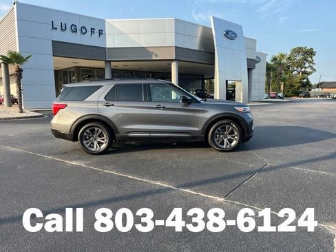 Used 2023 Ford Explorer XLT w/ Equipment Group 202A RWD image 2