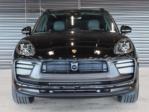 Used 2025 Porsche Macan GTS image 8