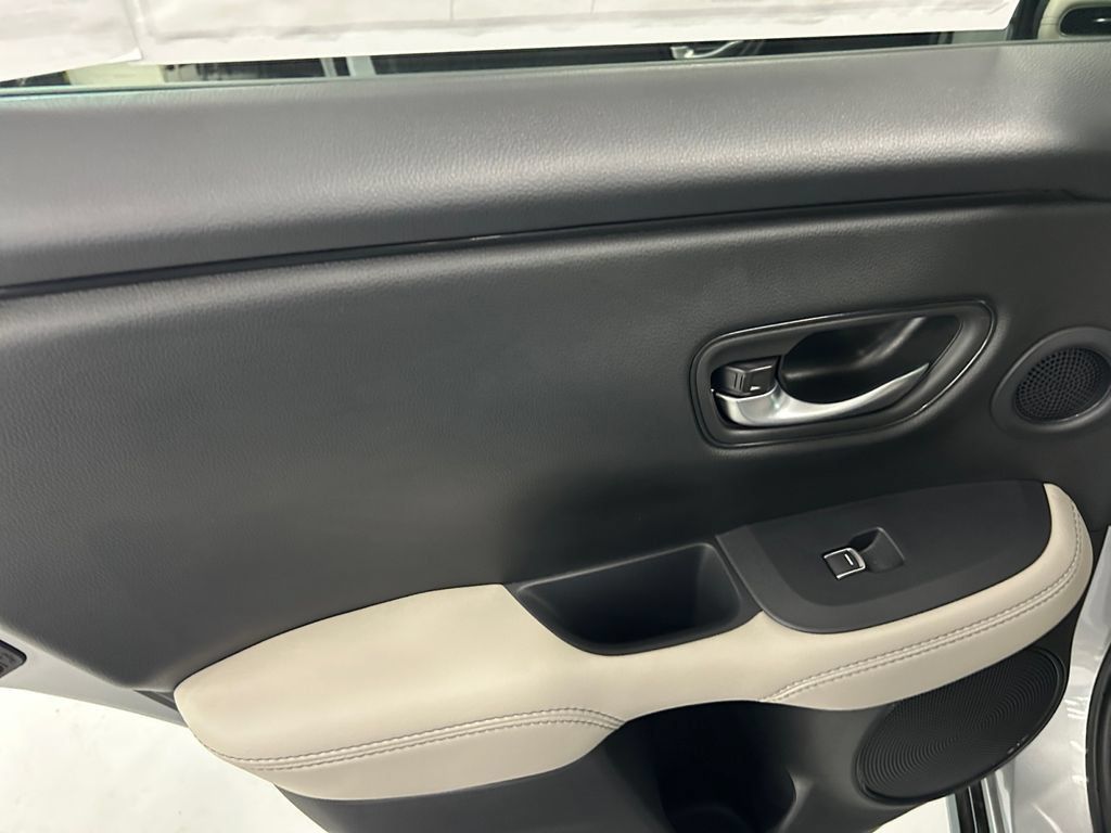 New 2027 Honda HR-V EX-L image 17