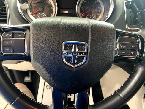 Used 2019 Dodge Grand Caravan SXT image 32