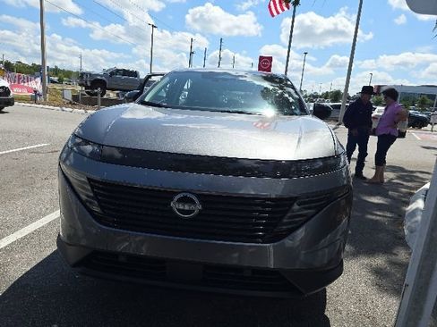 Used 2025 Nissan Murano SV FWD image 2