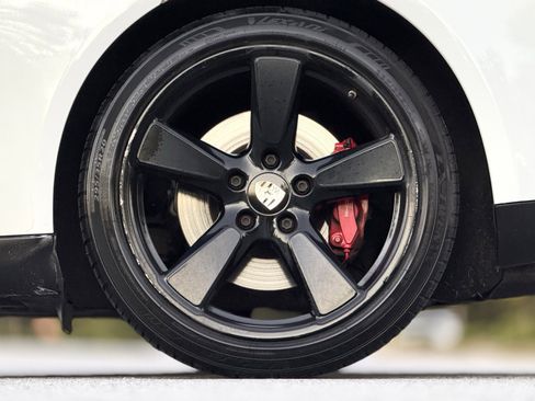 Used 2016 Porsche Panamera GTS image 18