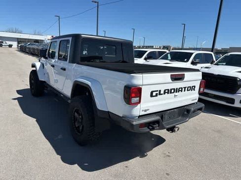 Used 2021 Jeep Gladiator Sport image 14