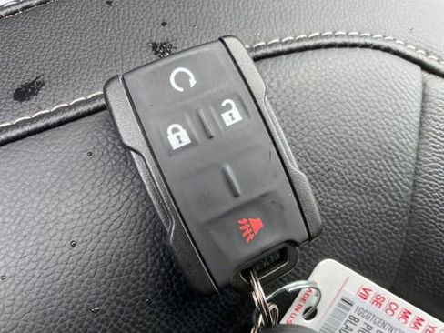 Used 2022 Chevrolet Colorado LT w/ Luxury Package image 23