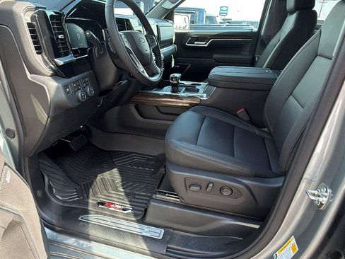 New 2026 Chevrolet Silverado 1500 RST w/ RST All Star Premium Package AWD/4WD image 17