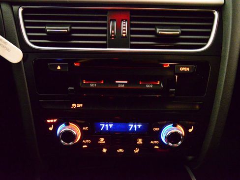 Used 2015 Audi A4 2.0T Premium Plus w/ Technology Package image 15