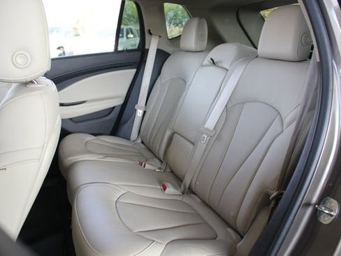 Used 2018 Buick Envision Premium w/ Driver Confidence Package image 33