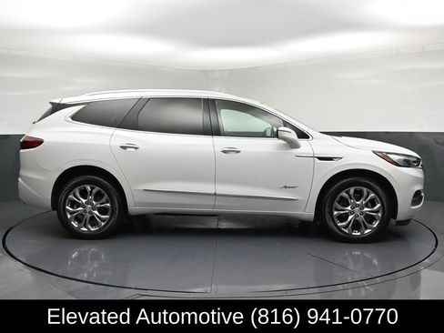 Used 2021 Buick Enclave Avenir w/ Avenir Technology Package AWD/4WD image 30
