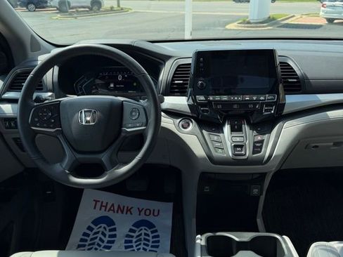Used 2023 Honda Odyssey EX-L image 17