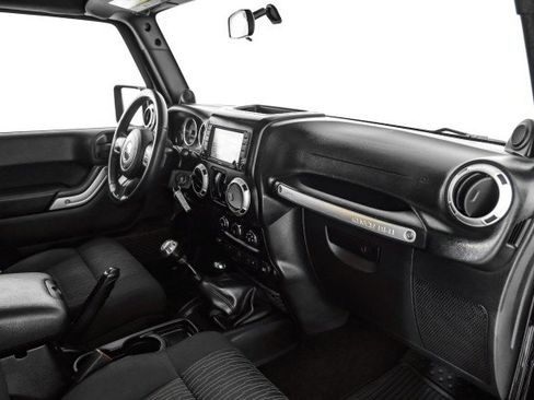 Used 2012 Jeep Wrangler Rubicon image 10