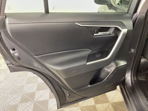 Used 2020 Toyota RAV4 XLE w/ Convenience Package AWD/4WD image 14