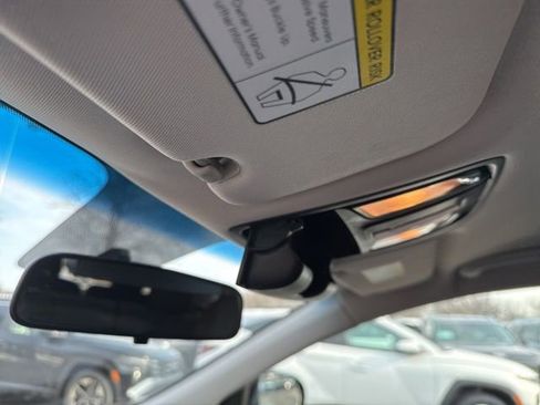 Used 2019 Kia Sorento LX image 37