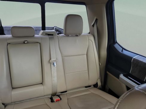 Used 2019 Ford F250 Lariat w/ Lariat Ultimate Package AWD/4WD image 10