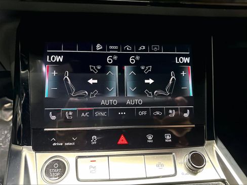 Certified 2024 Audi Q8 e-tron Premium Plus w/ Premium Plus Package AWD/4WD image 32