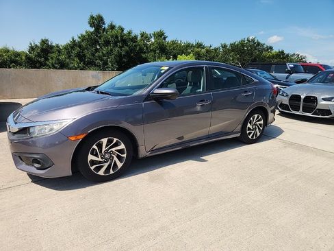 Used 2018 Honda Civic EX image 1