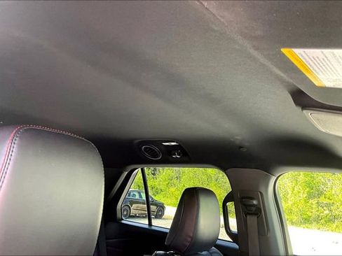Used 2025 Ford Explorer ST-Line w/ ST-Line Street Pack AWD/4WD image 21