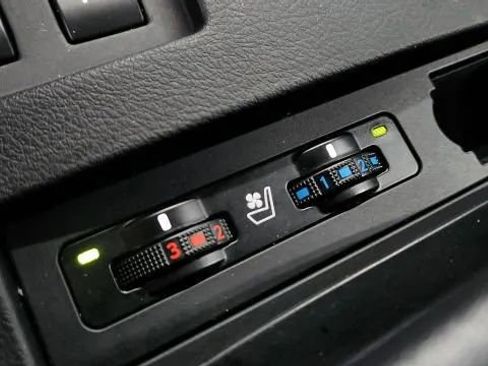 Used 2013 Lexus RX 350 AWD w/ Premium Pkg image 36