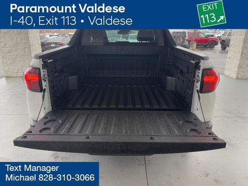 Certified 2025 Hyundai Santa Cruz SE image 3