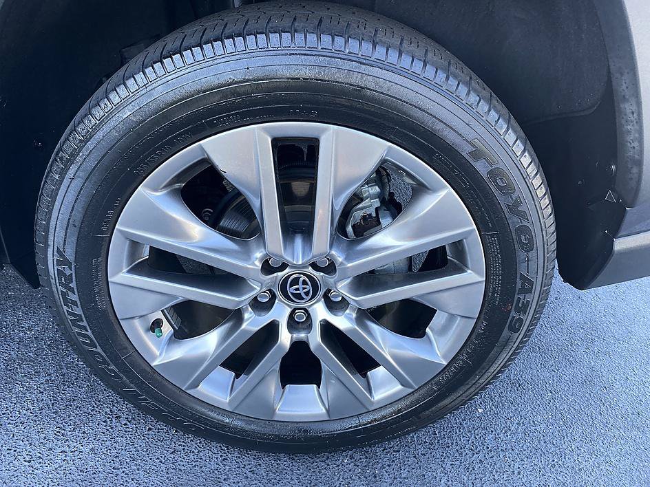 Certified 2023 Toyota RAV4 XLE Premium AWD/4WD image 28
