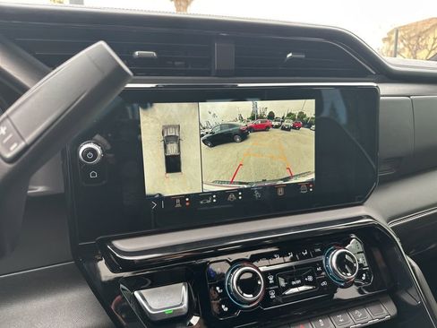 Used 2025 GMC Sierra 2500 AT4X image 17