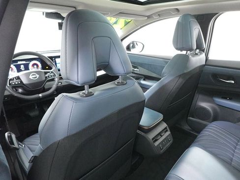 Used 2024 Nissan Ariya AWD image 25