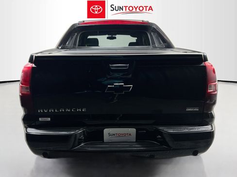Used 2012 Chevrolet Avalanche LTZ image 5