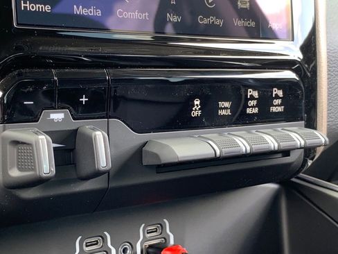 Used 2022 RAM 1500 Laramie image 37