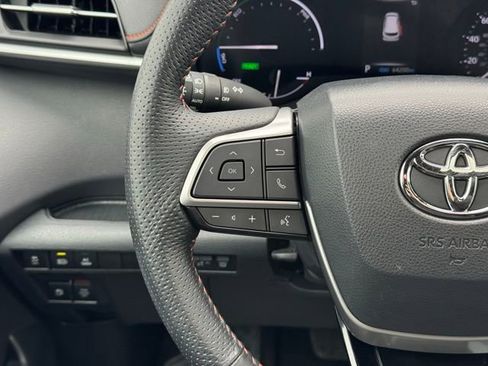 Certified 2022 Toyota Sienna XSE w/ XSE Plus Package AWD/4WD image 31