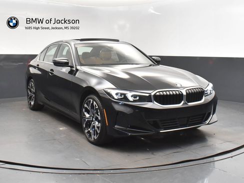 New 2026 BMW 330i Sedan w/ Convenience Package RWD image 9