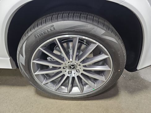 New 2026 Mercedes-Benz GLE 450 4MATIC image 35