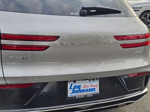 New 2026 Genesis GV70 2.5T Advanced image 25