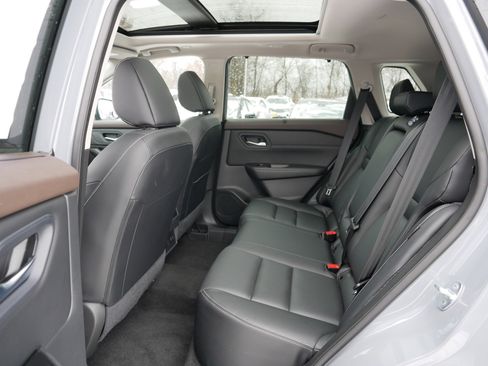 Certified 2023 Nissan Rogue SL w/ SL Premium Package image 35