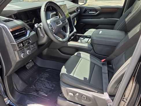 New 2026 GMC Yukon XL Denali w/ Denali Reserve Package AWD/4WD image 5