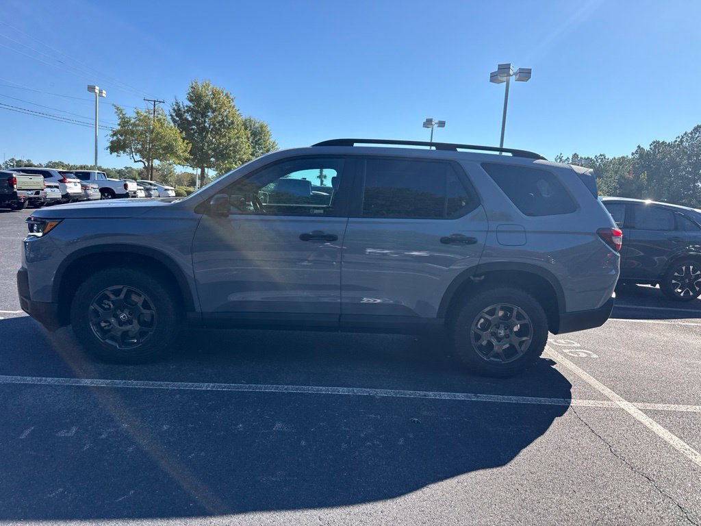 New 2026 Honda Pilot TrailSport image 6