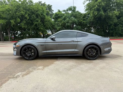 Used 2019 Ford Mustang GT w/ Black Accent Package RWD image 3