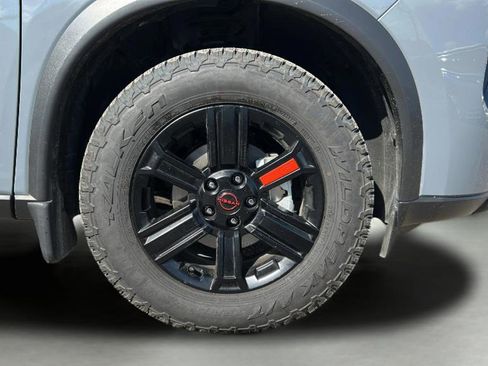 Used 2025 Nissan Rogue SV AWD/4WD image 32