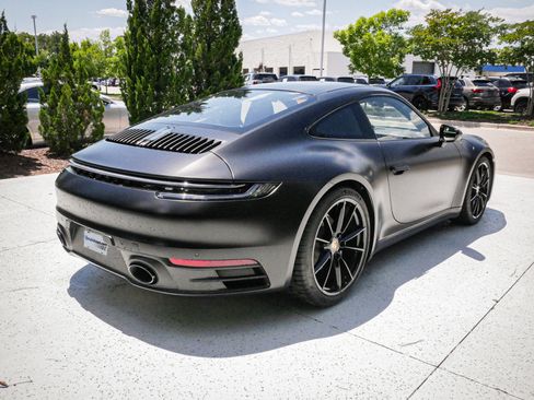 Used 2024 Porsche 911 Carrera RWD image 10