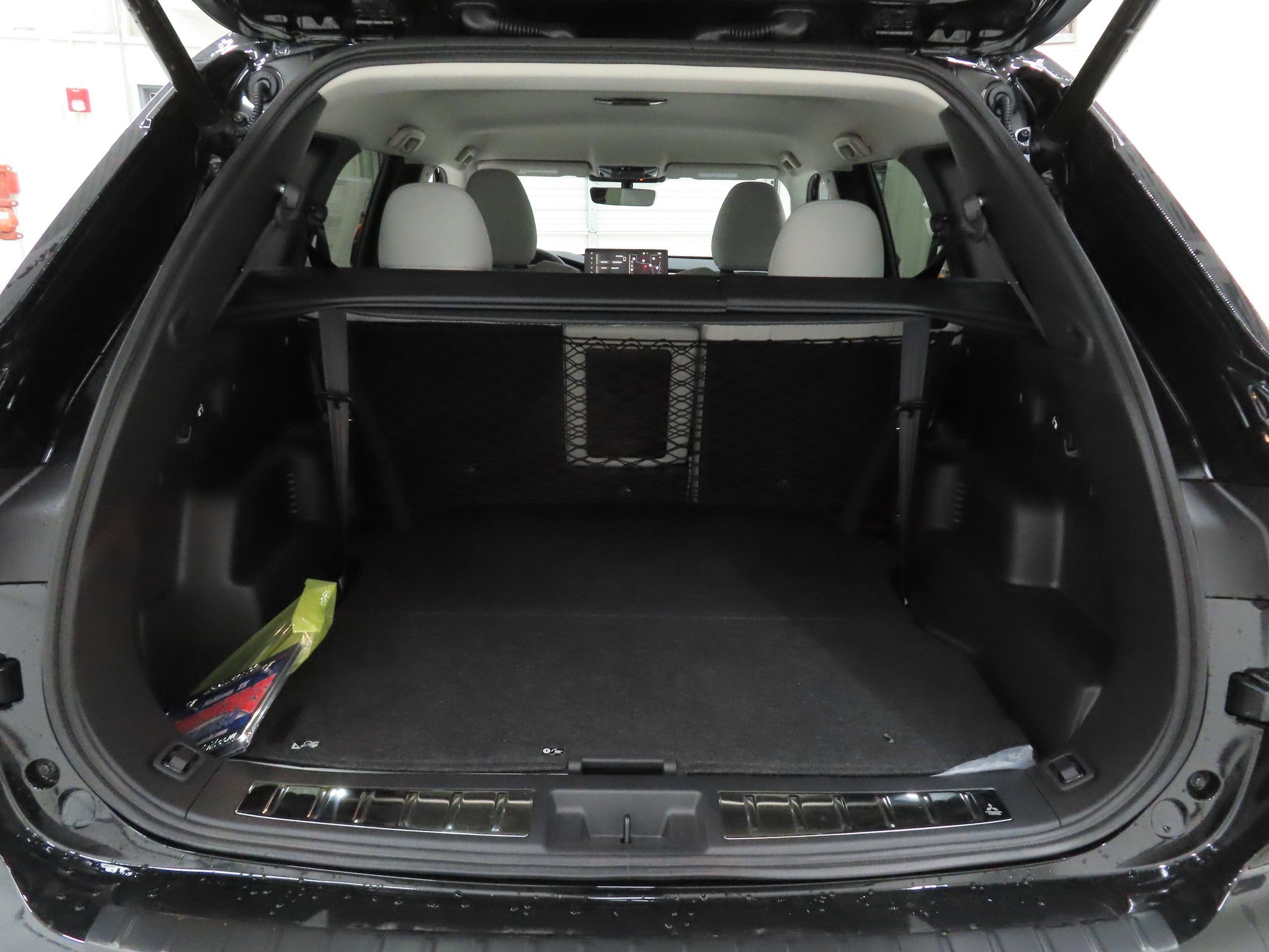 New 2026 Mitsubishi Outlander SE FWD image 22