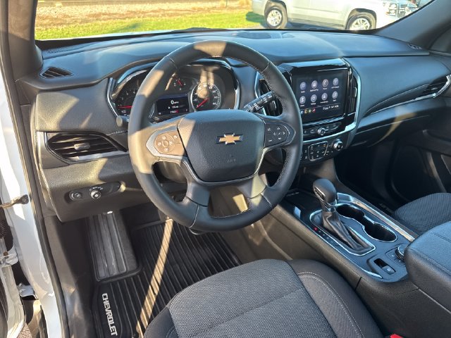 Used 2023 Chevrolet Traverse LT w/ Rear Camera Mirror Package AWD/4WD image 14