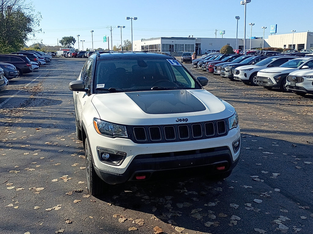 Used 2019 Jeep Compass Trailhawk w/ Cold Weather Group AWD/4WD image 1