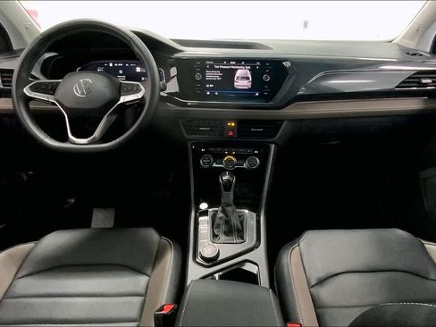 Used 2023 Volkswagen Taos SEL image 9