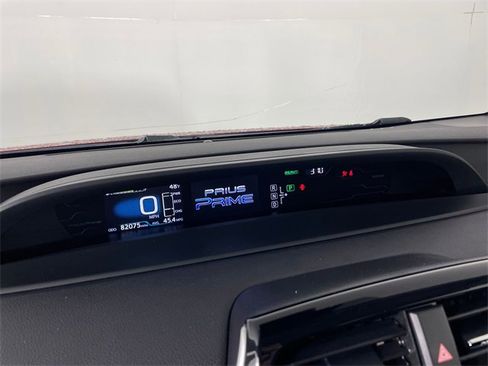Used 2018 Toyota Prius Prime Plus image 5