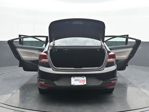 Used 2020 Hyundai Elantra SE w/ Cargo Package (C1) image 35