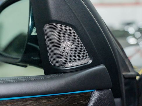 Used 2018 BMW X5 xDrive50i w/ M Sport Package image 17