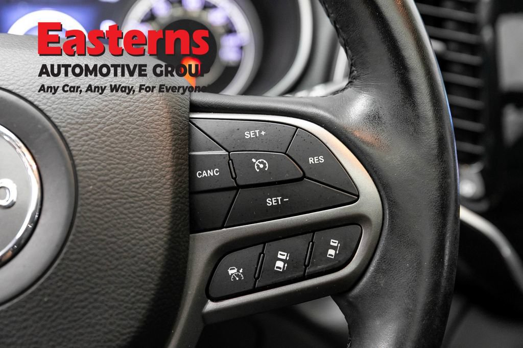 Used 2021 Jeep Cherokee Limited w/ Mopar Interior Package AWD/4WD image 16